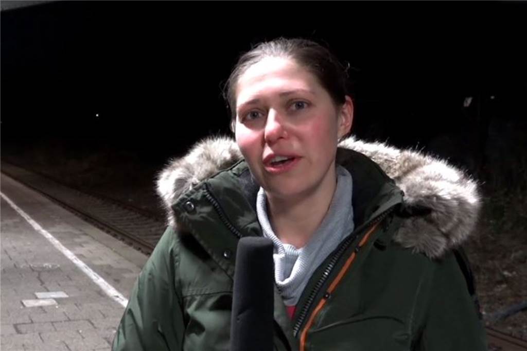 Erleichtert und doch angsterfüllt: Geflüchtete wurden an Grenze getrennt (mit Video) Svitlana Sabadash hat die Unterbringung ihrer Angehörigen in Dorsten mit der Stadt organisiert.