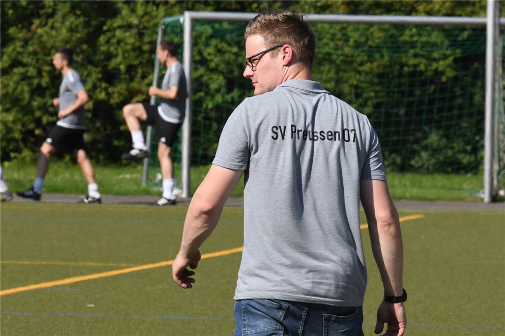 VfB Lünen lässt SV Preußen keine Chance – doch der Trainer ist dennoch nicht zufrieden SVP-Trainer Patrick Höfig war vor allem von der zweiten Hälfte seiner Mannschaft enttäuscht.