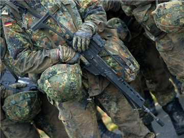 Symbolbild. Ein weiterer Bundeswehrsoldat wurde festgenommen.