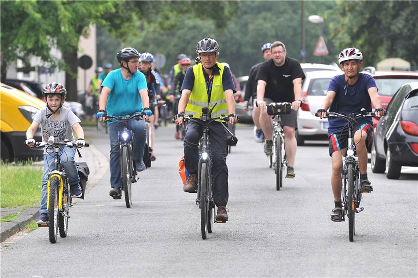 Stadtradeln in Legden: Wer oft in die Pedalen tritt, dem winken Preise Symbolfoto: In Gruppen oder auch allein können Radfahrer Kilometer sammeln bei der klimsafreundlichen Aktion „Stadtradeln“.