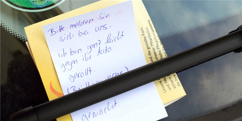 24-jährige Frau musste sich nach Fahrerflucht vor Gericht verantworten (Symbolfoto) Wegen Fahrerflucht auf einem Parkplatz in Selm musste sich eine Frau aus Bergkamen vor Gericht verantworten.