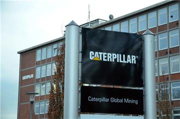 Symbolfotos vom Eingang zum Lüner Caterpillar-Werk und vom Verwaltungsgebäude.