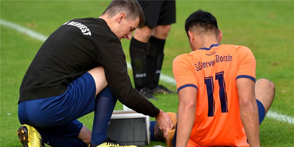 1:7 im Topspiel - SuS Hervest-Dorsten sammelt sich Sergen Uguz wird an der Seitenlinie behandelt