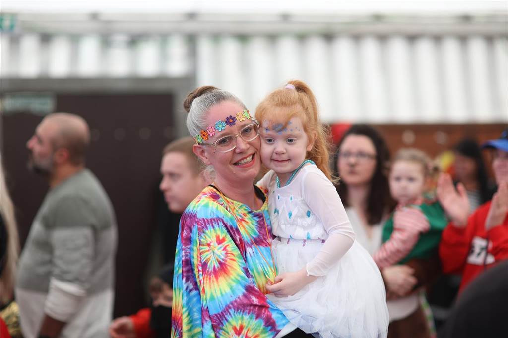 Kinderkarneval in Selm: Bunt, fröhlich, lustig und viele schöne Kostüme Szenen vom Kinderkarneval in Selm.
