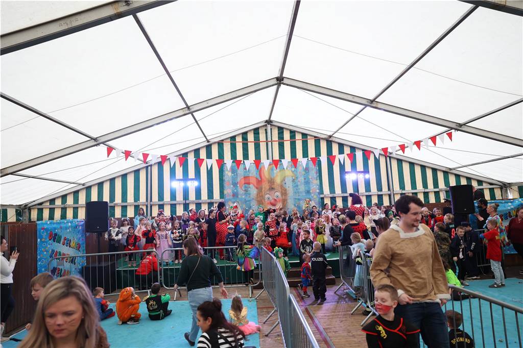 Szenen vom Kinderkarneval in Selm.