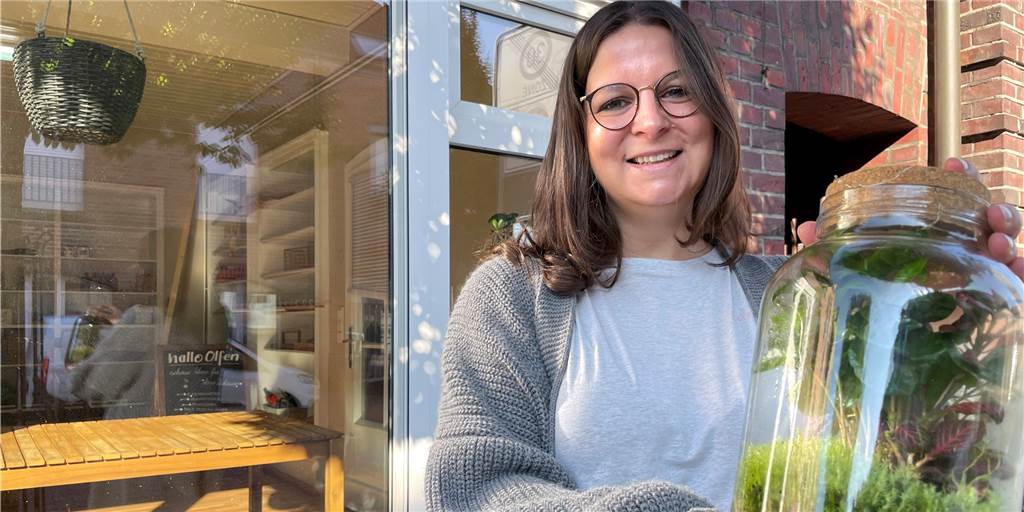 Garten im Glas: Gründerin mit grüner Idee eröffnet neuen Laden in Olfen Tamara Fleige hat das Unternehmen Dein-Flaschengarten.de gegründet. Aus einem Online-Shop wird nun ein Laden an der Straße Zur Geest 9 in der Innenstadt. Neben den Flaschengärten wird dort auch noch allerlei anderes für Kinder und Erwachsene verkauft.