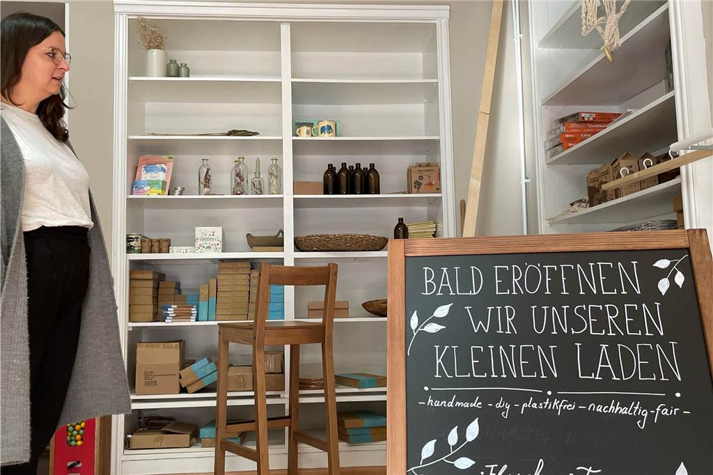 Das war das Jahr 2022: Tierisches, Kriminelles, Abriss und Neubau im Rückblick Tamara Fleige hat das Unternehmen "Dein-Flaschengarten.de" gegründet. Aus einem Online-Shop wird nun ein Laden an der Straße Zur Geest 9 in der Innenstadt. Neben den Flaschengärten wird dort auch noch allerlei anderes für Kinder und Erwachsene verkauft.
