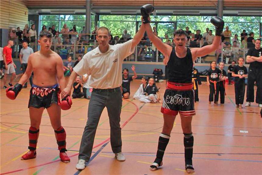 Dieser Lüner Kampfsportler wird vier Mal Deutscher Meister Tamer Bayraktar (r.) räumte wieder einmal ab.
