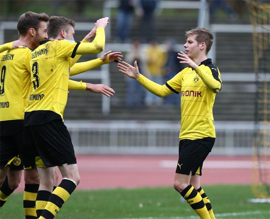 Harder und Ducksch treffen doppelt für BVB II Tammo Harder (r.) erzielte gegen Wegberg-Beeck seine ersten beiden Saisontreffer.