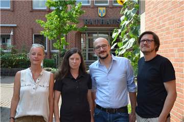 Tanja Werner (2.v.l.) und Ulrich Stüeken (3.v.l.) lösen Uta Spräner und Richard Kruse als Vorstand des Grünen-Ortsverbandes Nordkirchen ab.