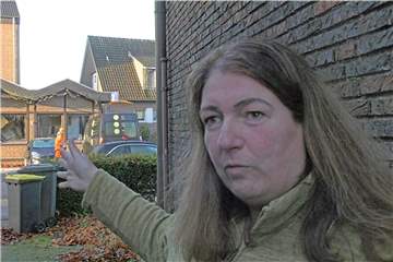 Tatjana Nilsson hat die drei Männer gesehen, die in der Nacht zu Montag eine SB-Bankfiliale in Deuten gesprengt haben.