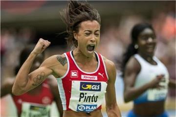 Tatjana Pinto jubelt über ihren Sieg im 60-Meter-Finale bei den deutschen Hallenmeisterschaften. Foto: Bernd Thissen