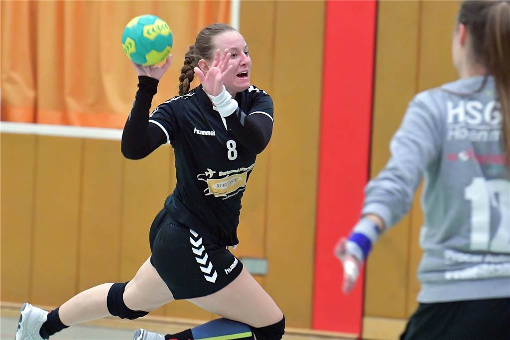 Oberligist HC TuRa Bergkamen holt neue Spielerinnen - auch vom Lüner Nachbarn Tatjana Sahage vom VfL Brambauer schließt sich dem Oberligisten HC TuRa Bergkamen an.