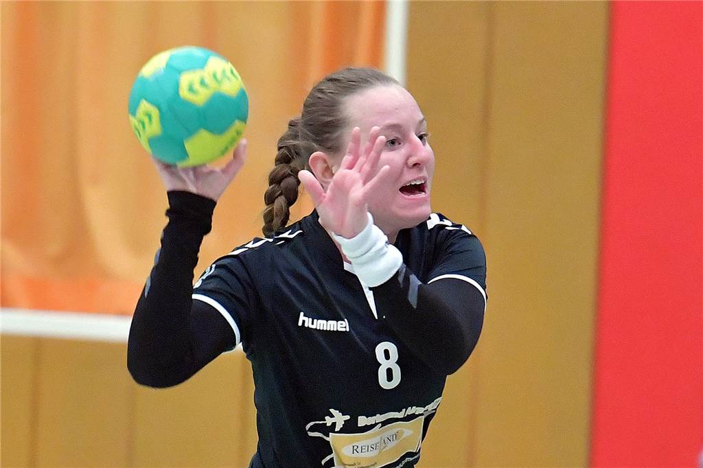 TuRa-Neuling Tatjana Sahage: „Ich komme schneller ins Spiel, wenn ich auf der Bank gesessen habe“ Tatjana Sahage vom VfL Brambauer verstärkt den Handball-Oberligisten HC TuRa Bergkamen in der neuen Spielzeit.