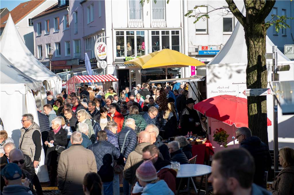 Tausende Besucher kamen am verkaufsoffenen Sonntag in der Halterner Innenstadt. Anlass war der traditionelle Gänsemarkt.