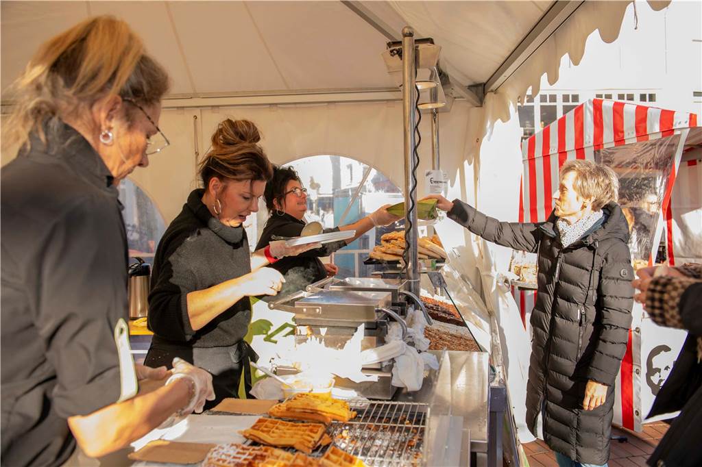 Tausende Besucher kamen am verkaufsoffenen Sonntag in der Halterner Innenstadt. Anlass war der traditionelle Gänsemarkt.