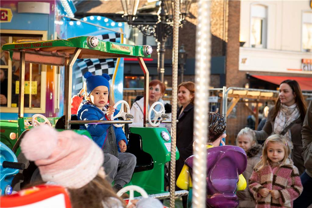 Tausende Besucher kamen am verkaufsoffenen Sonntag in der Halterner Innenstadt. Anlass war der traditionelle Gänsemarkt.