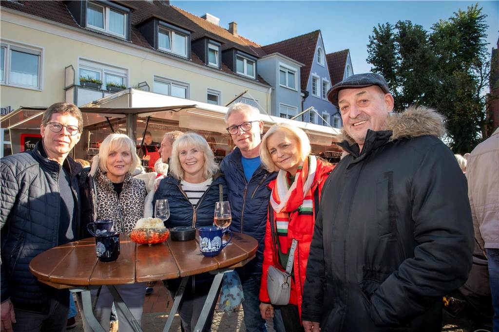 Tausende Besucher kamen am verkaufsoffenen Sonntag in der Halterner Innenstadt. Anlass war der traditionelle Gänsemarkt.