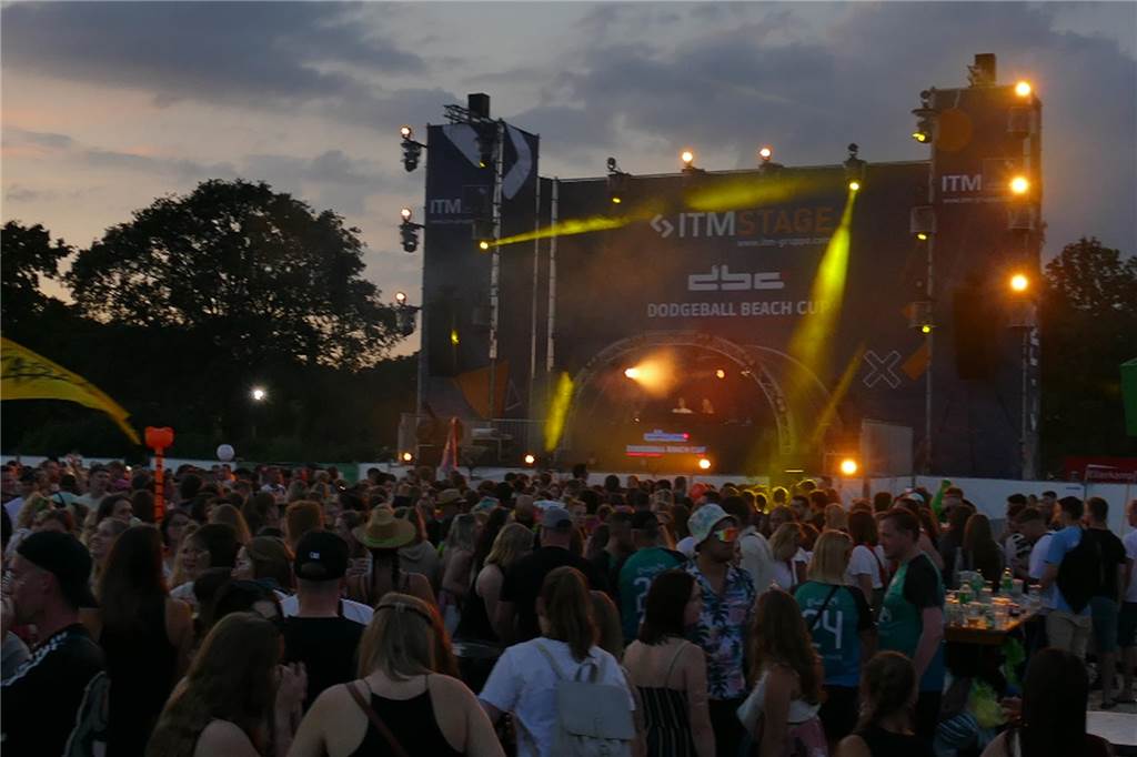 Tausende Festivalbesucher feierten beim Finale des DBC 2023.