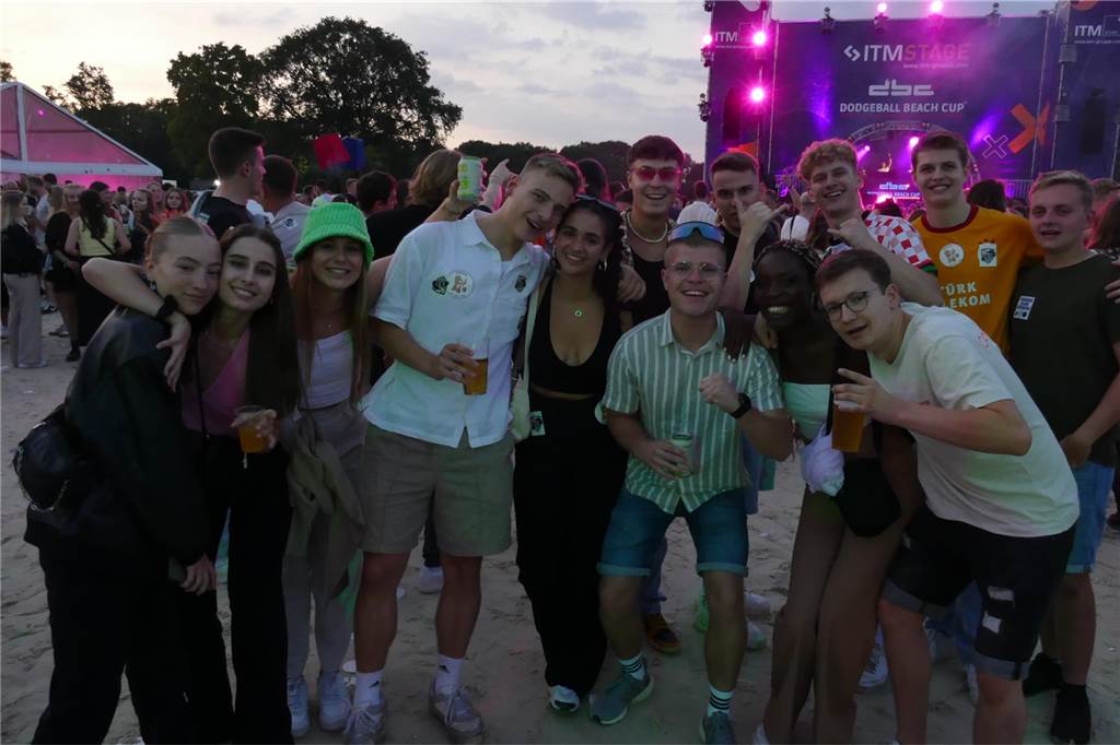 Tausende Festivalbesucher feierten beim Finale des DBC 2023.