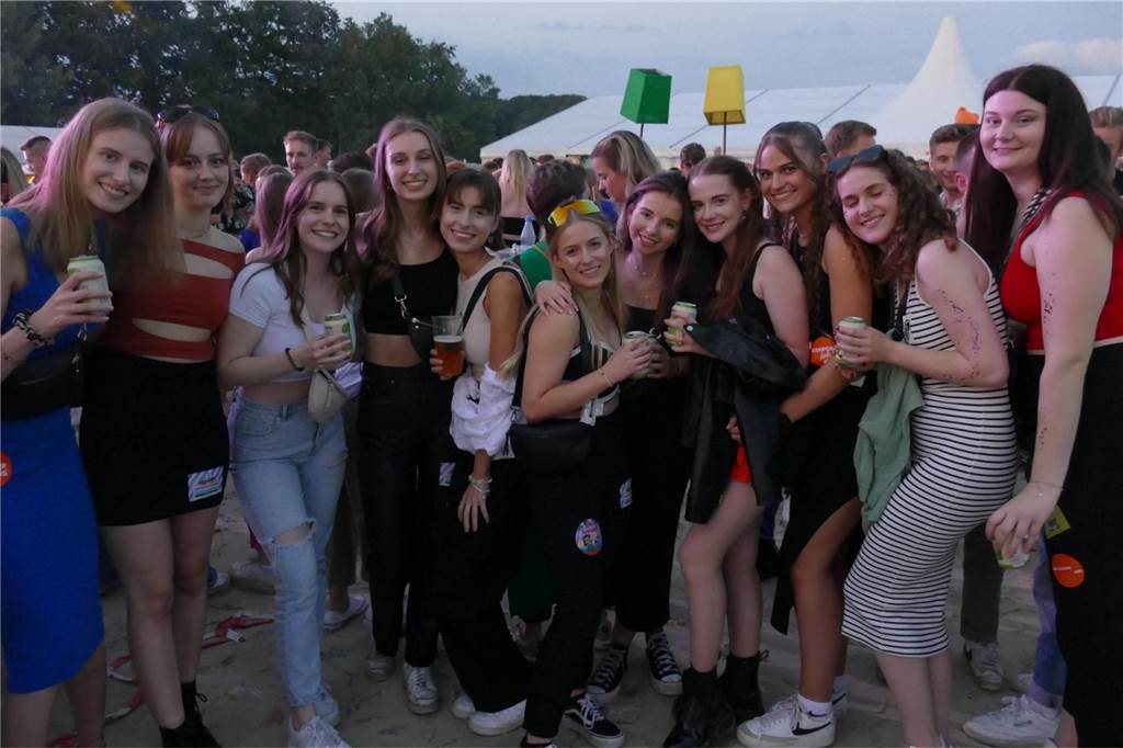 Tausende Festivalbesucher feierten beim Finale des DBC 2023.