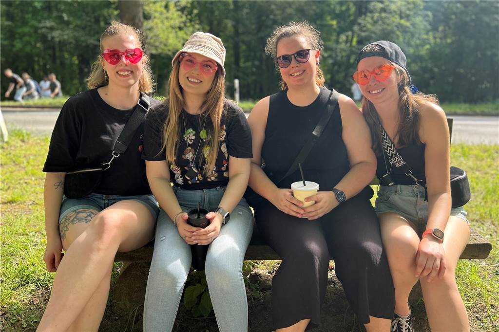 Tausende Halterner sind am 1. Mai 2024 gemeinsam um den Stausee gewandert.