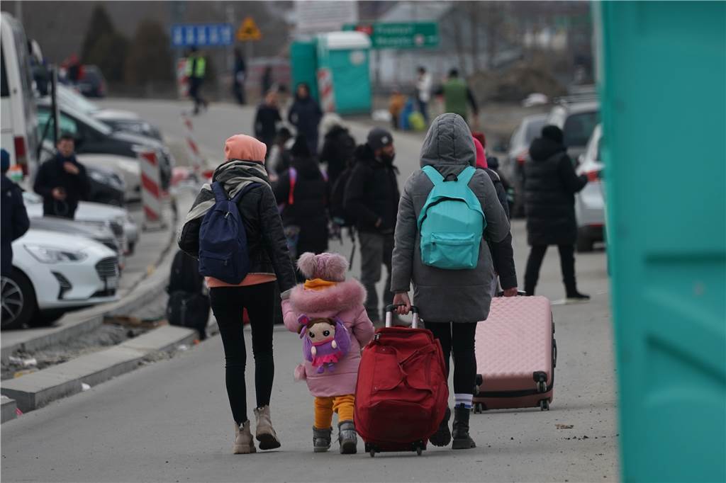 Ukraine-Krieg: 2G-Energy-Mitarbeiter packen an – Hilfskonvoi startet Tausende Ukrainer fliehen aus ihrem Land aus Angst vor dem Krieg. Auch in Wroclaw/Breslau, einem Partnerkreis vom Kreis Borken, werden die Menschen aufgenommen.