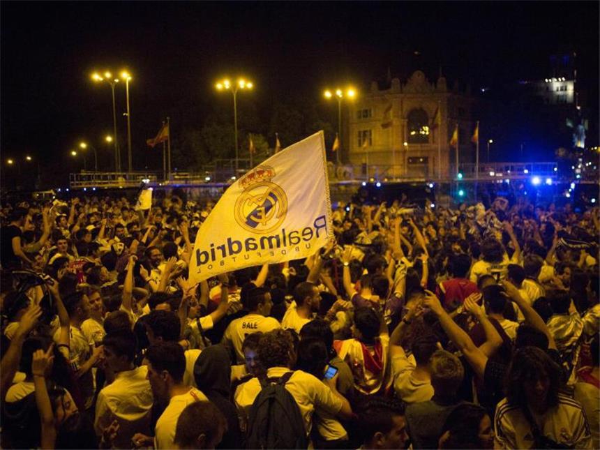 Tausende Fans von Real Madrid feierten den Champions-League-Triumph ihres Clubs. Foto: Francisco Seco