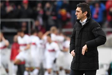 Tayfun Korkut und der VfB Stuttgart holten drei wichtige Punkte im Heimspiel gegen Borussia Mönchengladbach.
