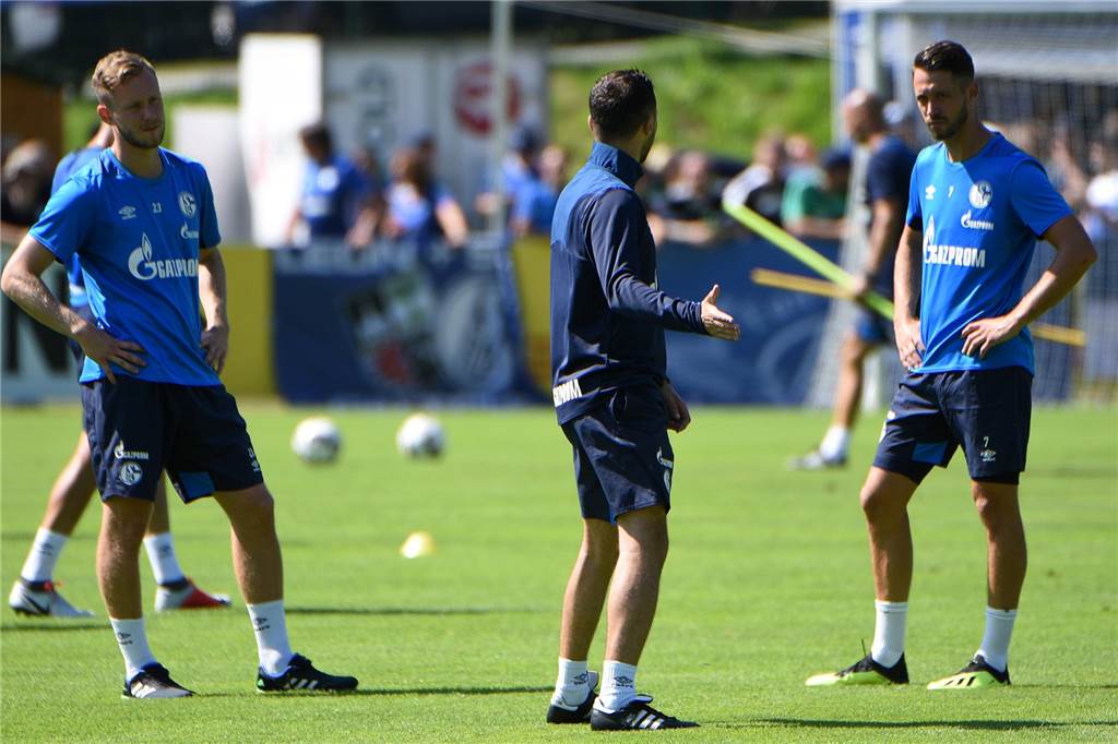 Schalkes Mark Uth im Interview: „Nationalelf wäre das Highlight meiner Karriere“ „Tedesco redet sehr viel mit den Spielern, das finde ich gut.“ - Mark Uth