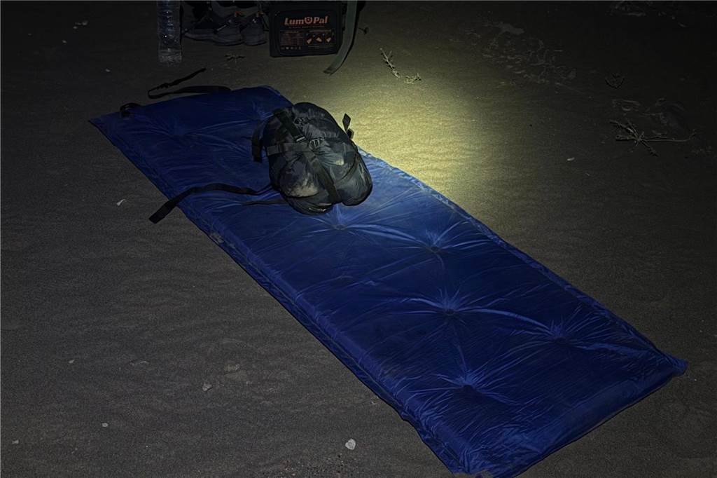 Dortmunder Extremsportler Tim Jambor erlebt unglaubliche Survival-Tour Isomatte von Tim Jambor in der Sahara-Wüste.