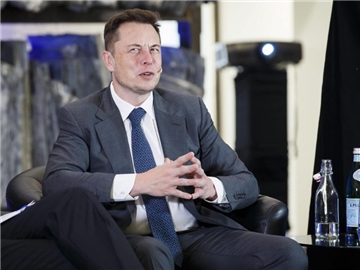 Tesla-Chef Elon Musk hat den Mitarbeitern von Grohmann mehr Geld angeboten. Foto: Heiko Junge