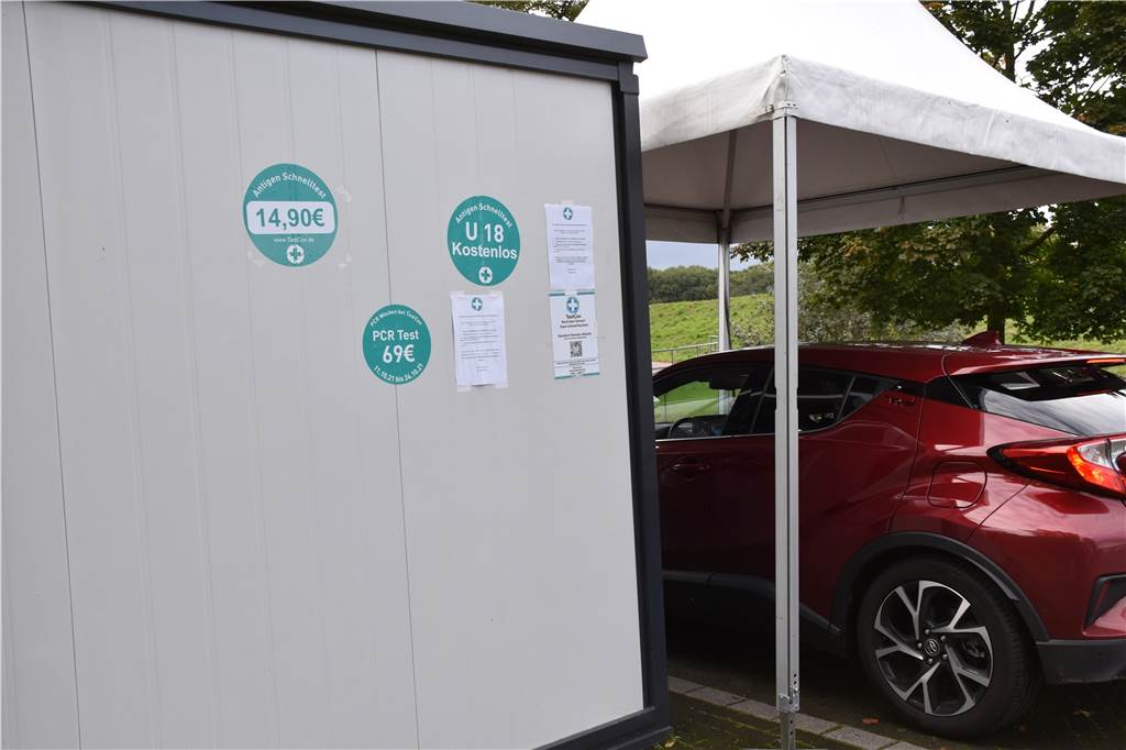 Corona-Tests jetzt kostenpflichtig: Nachfrage in Dorsten weiter hoch Teststellen müssen die Preise gut sichtbar aushängen.