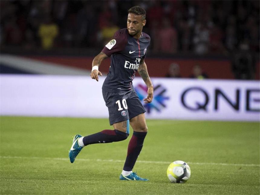 222 Millionen trotz Financial Fairplay? Teuerster Fußballer der Welt: Neymar von Paris St. Germain. Foto: Kamil Zihnioglu