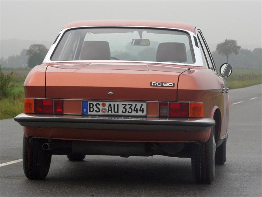 Limousine mit unverwechselbarem Klang - 50 Jahre NSU Ro 80 Teurer Neuling: Zu Preisen ab 14 150 D-Mark kam der NSU Ro 80 auf den Markt und war damit rund 2000 D-Mark teurer als ein Strich-Acht von Mercedes. Foto: Thomas Geiger/dpa-tmn