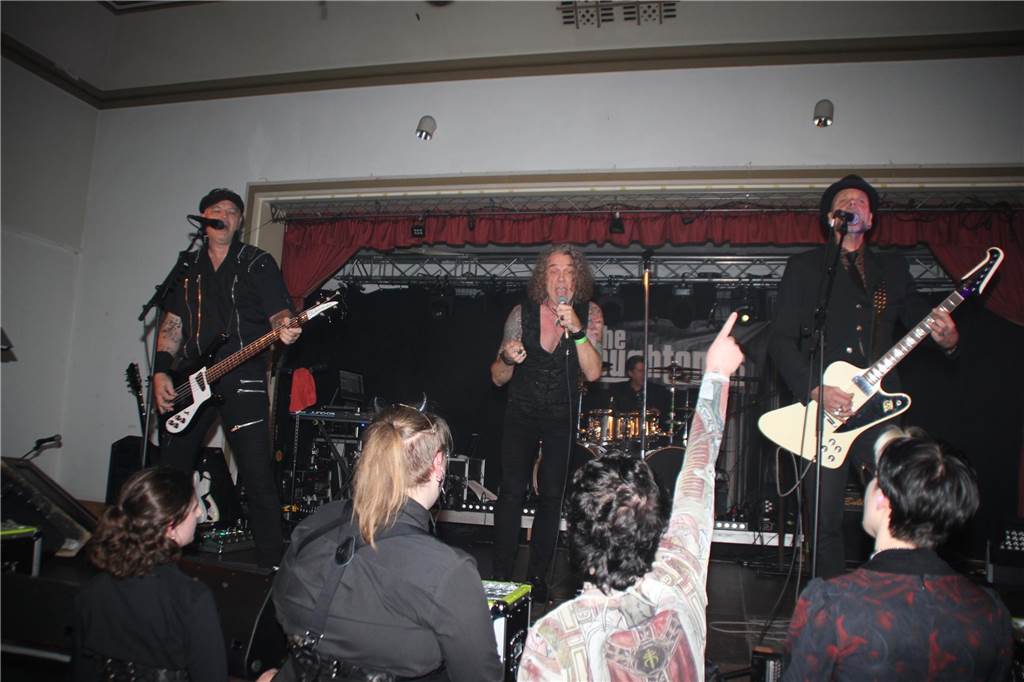 „The Roughtones“ aus Dortmund sind für die Gäste im Brambauer Bürgerhaus keine Unbekannten. 