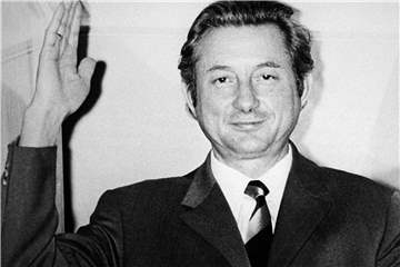 Theo Albrecht (1922 - 2010) im Dezember 1971 nach seiner Entführung: Er wirkt gelöst, doch tatsächlich wird ihn das Martyrium für den Rest seines Lebens begleiten.