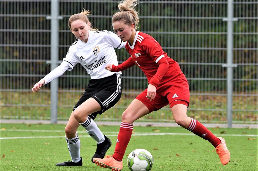 Von der Abräumerin zur Torjägerin SV Lembeck - SSV Rhade II, Pia Schnieders und Theresa Rekers
