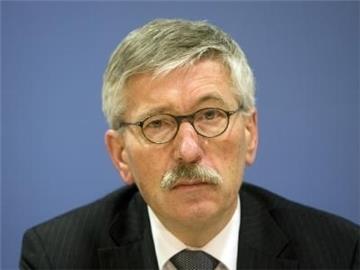 Thilo Sarrazin fordert ein Kopftuchverbot in Schulen. (Archivbild)