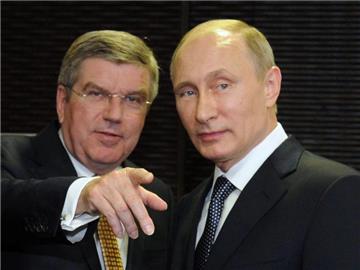 Thomas Bach wehrt sich gegen den Vorwurf, er sei vor Wladimir Putin eingeknickt. Foto: Mikhail Klimentiev