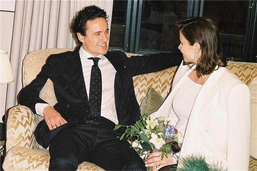 Hochzeit und Nachwuchs bei BVB-Spieler: Doppeltes Glück im Hause Delaney Thomas Delaney hat am 27. Dezember seine Jugendliebe Michelle geheiratet.
