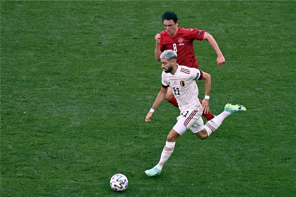 Der EM-Tag aus BVB-Sicht: Hazard vollendet Konter - Delaney muss zittern Thomas Delaney (hinten) kassierte mit Dänemark die zweite Niederlage im zweiten EM-Spiel.