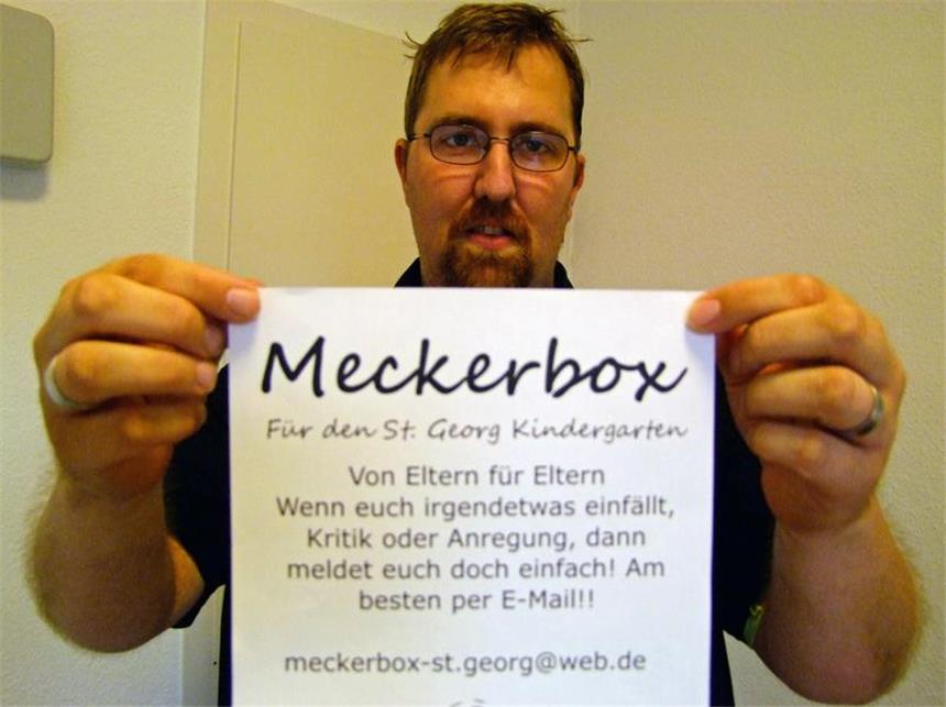 Häufige Erzieherwechsel sorgen für Ärger bei Eltern Thomas Demuth (34) ist sauer: In der Kita St. Georg-Kirchplatz läuft seit mehreren Monaten einiges schief. Weil auch die Kommunikation nicht klappt, hat er jetzt eine Mecker-Box eingerichtet.