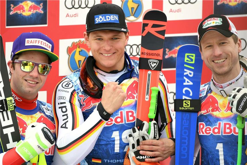 Dreßen feiert historischen Abfahrts-Coup in Kitzbühel Thomas Dreßen (M.) feiert seinen überraschenden Triumph in Kitzbühel.