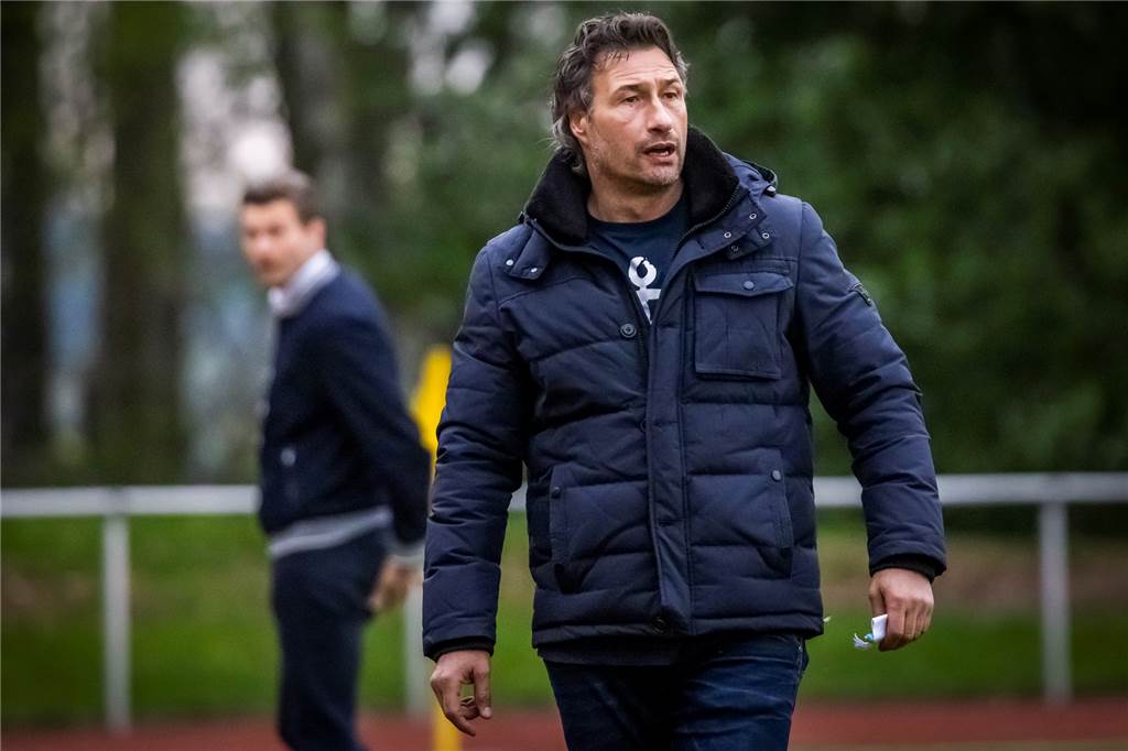 Nach dem Rückrunden-Absturz: Mengede 08/20 plant großen Kader-Umbruch, aber ohne Neuzugänge Thomas Gerner spielte unter Schalkes U9-Coach Norbert Elgert einst beim SV Schermbeck.