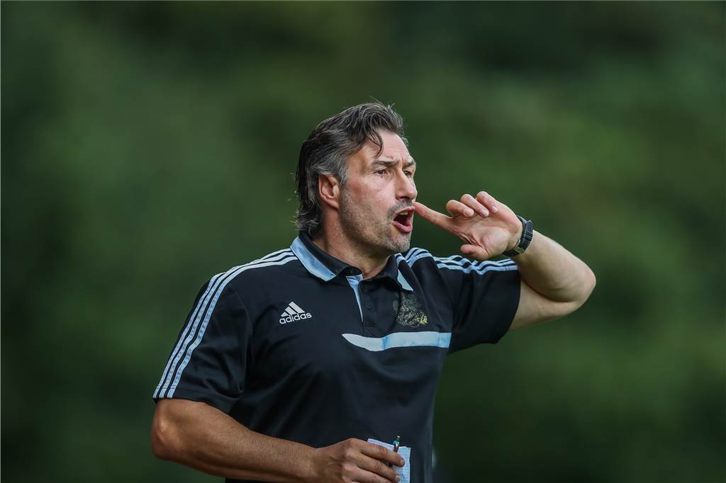 Klub möchte den Corona-Blues vertreiben, um im Ernstfall wieder ganz oben anzugreifen Thomas Gerner, Trainer von Bezirksligist Mengede 08/20, schickt seine Jungs wieder zum Laufen.