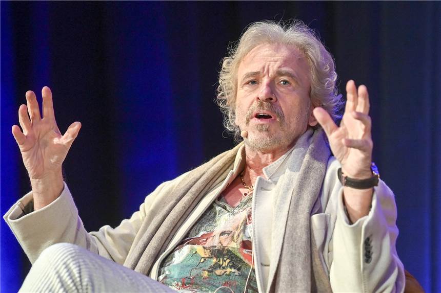 Thomas Gottschalk übernimmt Platz von Dieter Bohlen in „DSDS“-Liveshows Thomas Gottschalk wird den Platz von Dieter Bohlen in den Live-Shows von DSDS übernehmen. Er freut sich auf den Job.