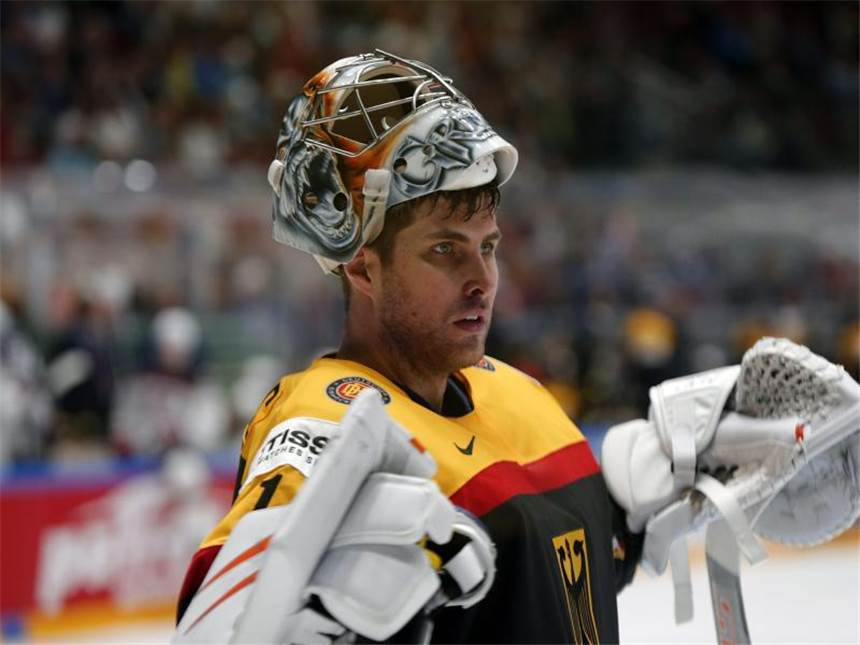 Hoffen auf ein Eishockey-Wunder gegen Russland Thomas Greiss spielt ein überragendes Turnier. Foto: Anatoly Maltsev