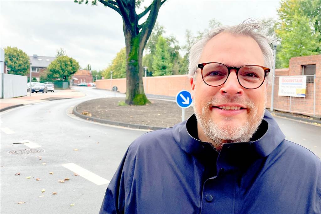 Endphase: Kreisverkehr wird in den Osterferien komplett gesperrt Thomas Hammwöhner steht an der Kreuzung Stadtwall/Beckers Brink