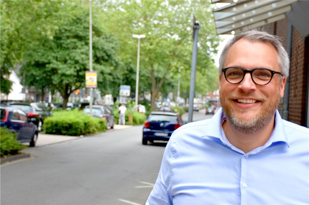 Schloßstraße soll Fahrradstraße werden: Präsentation am 19. September Thomas Hammwöhner, Technischer Beigeordneter, hätte die Fahrradstraße auf der Schloßstraße am liebsten schon am 19. September eröffnet. Doch noch gibt es dafür keinen politischen Beschluss.